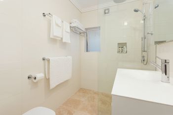 Bondi Beach Waterfront - Accommodation Burleigh 1