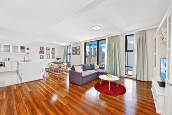 Deluxe Sydney Central Penthouse With Pool & Gym - Accommodation Burleigh 0