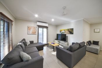 Seaclusion - Accommodation Burleigh 1
