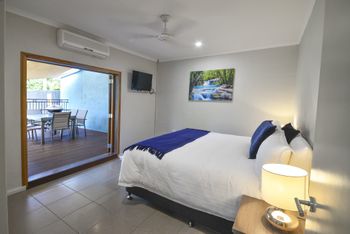 Seaclusion - Accommodation Burleigh 5