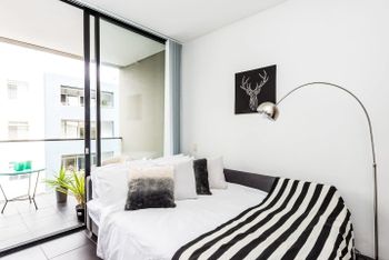 Executive Two Bed Penthouse Studio In The City - Accommodation Burleigh 1