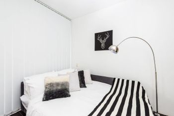 Executive Two Bed Penthouse Studio In The City - Accommodation Burleigh 3