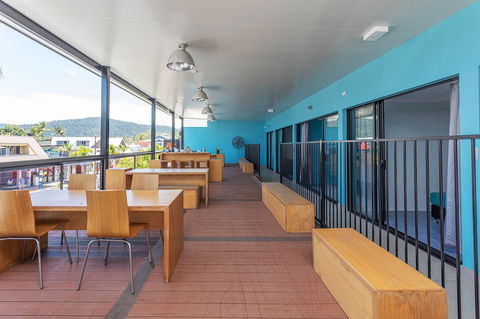 Airlie Sun & Sand Accommodation 6 - Accommodation Burleigh 3