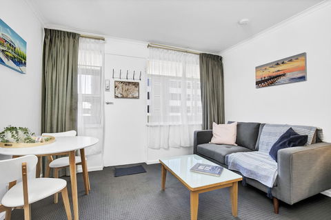 Bayscape Studio Glenelg - Accommodation Burleigh 2