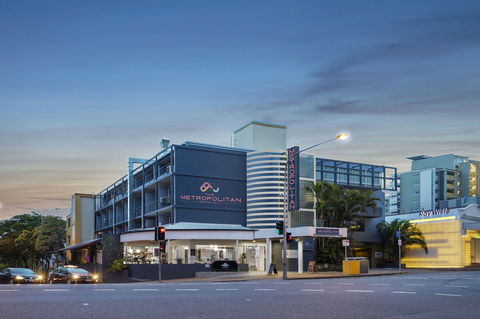 The Metropolitan Spring Hill - Accommodation Burleigh 2