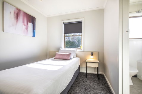 Nightcap At Riverside Hotel - Accommodation Burleigh 6