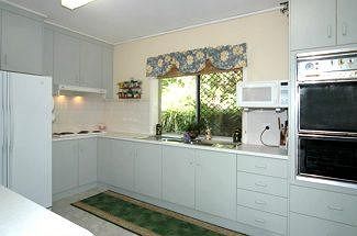 Ambience Holiday Apartments - Accommodation Burleigh 3