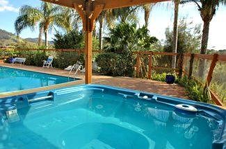 Ambience Holiday Apartments - Accommodation Burleigh 6