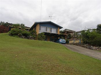 Ambience Holiday Apartments - Accommodation Burleigh 2