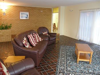 Ambience Holiday Apartments - Accommodation Burleigh 5