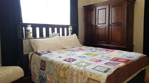 The Postmaster Inn BnB - Accommodation Burleigh 4