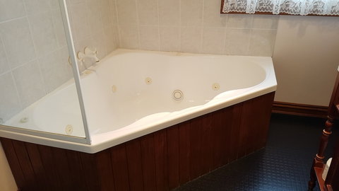 The Postmaster Inn BnB - Accommodation Burleigh 5