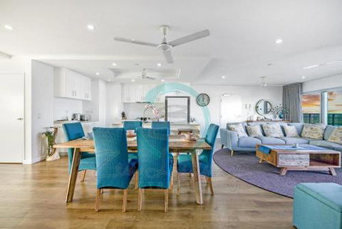ZEN TOWERS - COZY HOLIDAY HOME For Families In CBD - Accommodation Burleigh 1