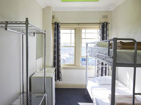 Noah's Bondi - Hostel - Accommodation Burleigh 3