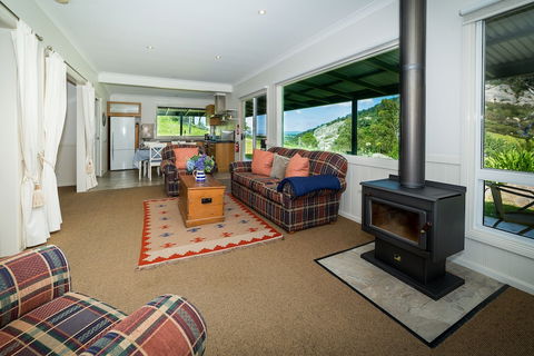 The Bryn At Tilba Family Cottage - Accommodation Burleigh 6