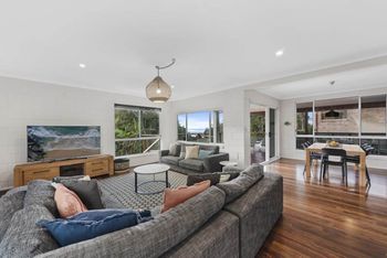 Arrawarra Headland NSW Accommodation Burleigh
