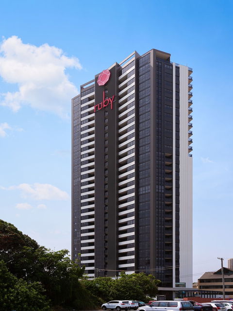 Ruby By Serain Residences - Accommodation Burleigh 2