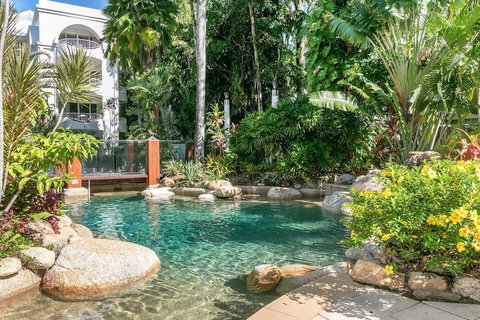 Poolside Apt In Alamanda Beachfront Resort 67 - Accommodation Burleigh 3