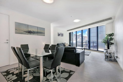 MJ Shortstay Whiteman St Apartments - Accommodation Burleigh 2