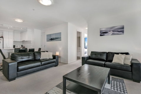MJ Shortstay Whiteman St Apartments - Accommodation Burleigh 1
