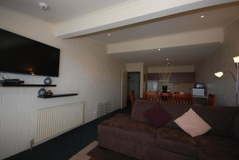 Alpine Heights 08 - Accommodation Burleigh 3