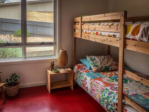 Samphire Beach House - Accommodation Burleigh 3