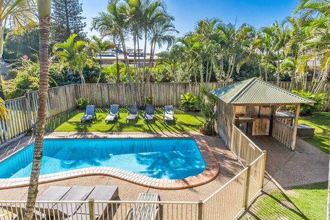Bayside Court Apartments - Accommodation Burleigh 6