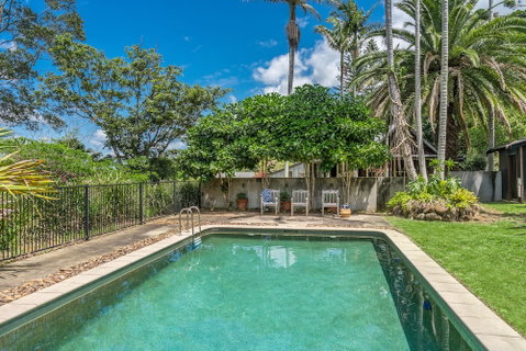Your Luxury Escape - Cedar View - Accommodation Burleigh 1