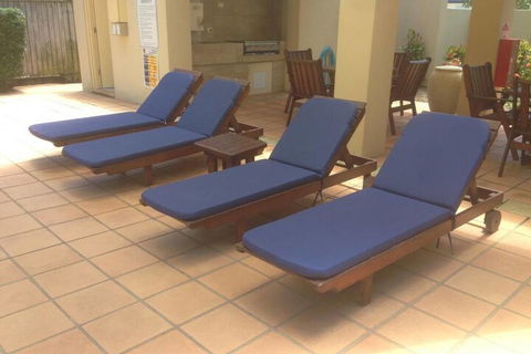Seychelles On Main Beach - Accommodation Burleigh 5