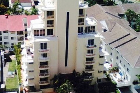 Seychelles On Main Beach - Accommodation Burleigh 1