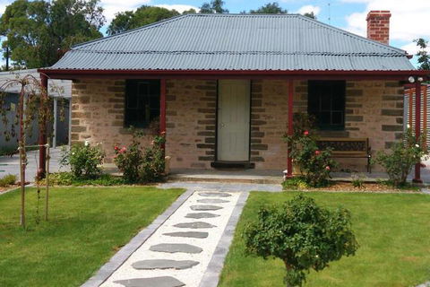 Annabelles Cottage - Accommodation Burleigh 4