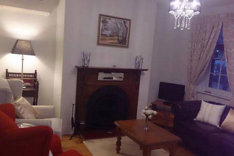 Annabelles Cottage - Accommodation Burleigh 6