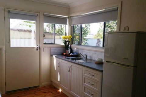 Annabelles Cottage - Accommodation Burleigh 2