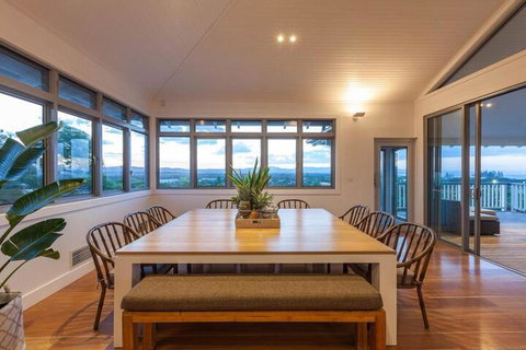 Vantage Over Byron - Accommodation Burleigh 6