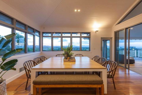 Vantage Over Byron - Accommodation Burleigh 4
