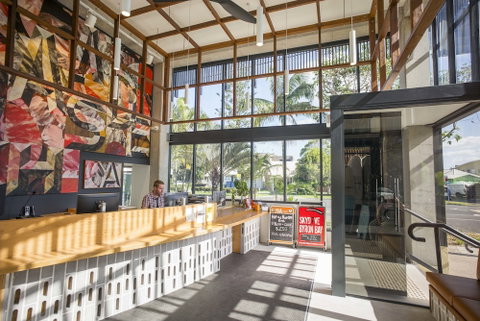 Byron Bay YHA Hostel/Backpackers - Accommodation Burleigh 4
