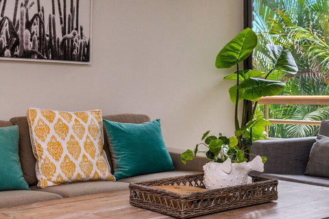 Byron Breeze 5 - Accommodation Burleigh 1