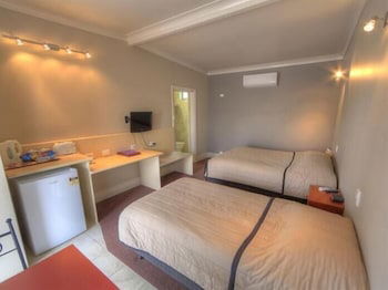 Silver Haven Motor Inn - Accommodation Burleigh 5