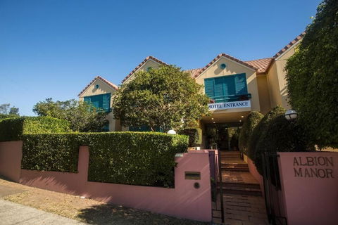 AAA Albion Manor Apartments And Motel - Accommodation Burleigh 0