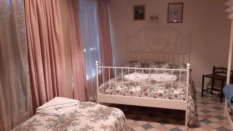 Annies Shandon Inn - Accommodation Burleigh 3