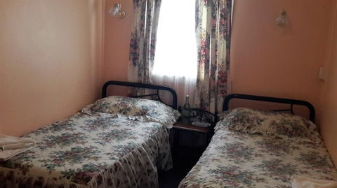 Annies Shandon Inn - Accommodation Burleigh 1