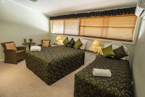 Ainslie Manor B&B - Accommodation Burleigh 5