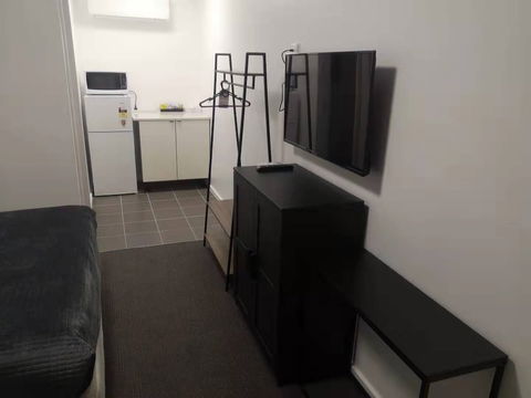 Avenue Motel - Accommodation Burleigh 2