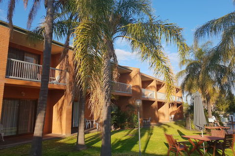 Crystal Fountain Motel Albury - Accommodation Burleigh 1
