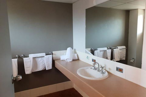 Crystal Fountain Motel Albury - Accommodation Burleigh 6