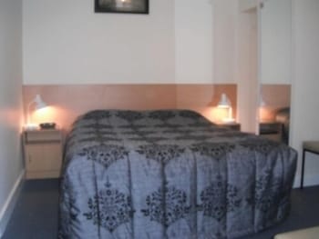  Accommodation Burleigh