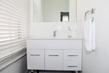 Albany Central Apartments - Accommodation Burleigh 0