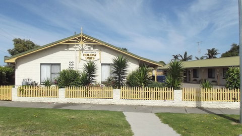 Lakes Entrance Holiday Units - Accommodation Burleigh 0