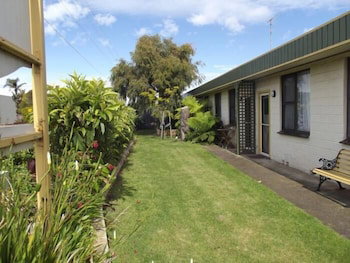 Lakes Entrance Holiday Units - Accommodation Burleigh 1