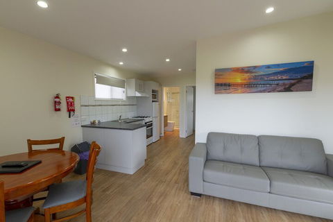 Gum Tree Caravan Park - Accommodation Burleigh 6